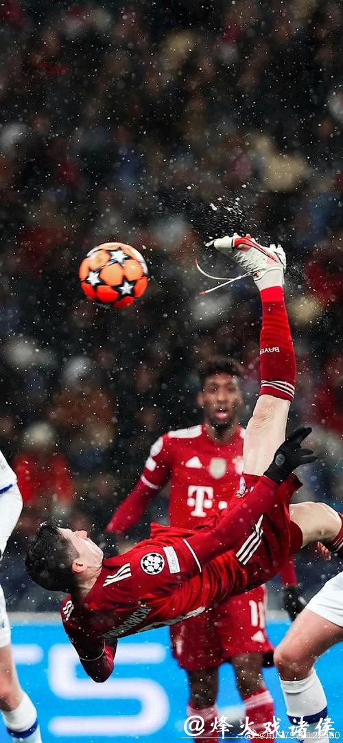 莱万希望拜仁引进萨内 认为恢复联赛是正确决定