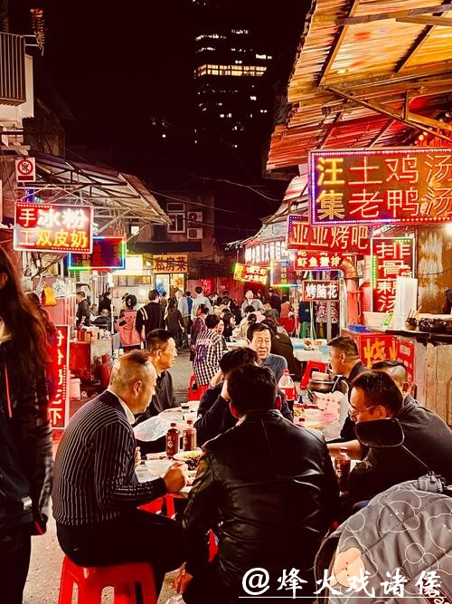 上海民声 | “泰山人民坊”满满烟火气